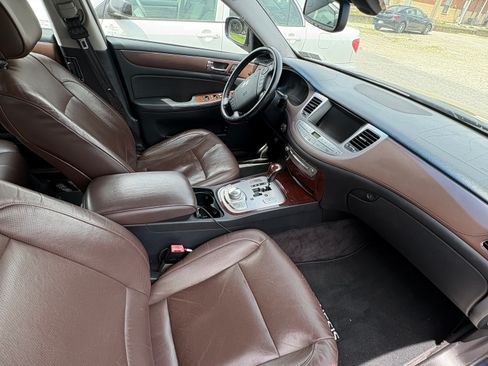 Used 2009 Hyundai Genesis 3.8 w/ Technology Pkg 4 RWD image 16