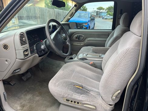 Used 1997 Chevrolet Tahoe 4WD 2-Door w/ Preferred Equipment Group 2 image 10