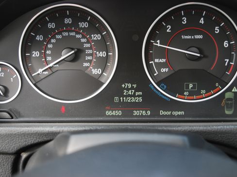 Used 2014 BMW 435i Convertible image 17