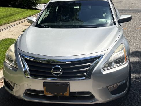 Used 2013 Nissan Altima 2.5 S FWD image 5