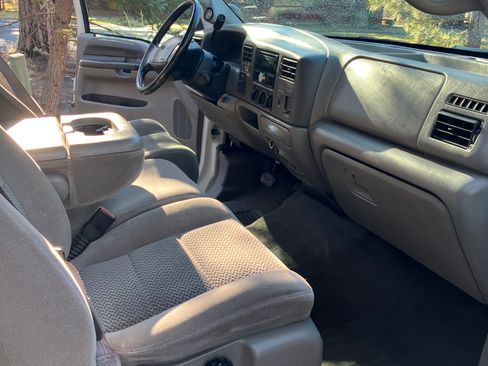 Used 2001 Ford F350 4x4 SuperCab Super Duty image 5
