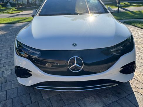 Used 2023 Mercedes-Benz EQE 500 4MATIC Sedan image 5
