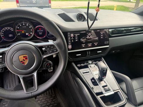 Used 2021 Porsche Cayenne S AWD/4WD image 15
