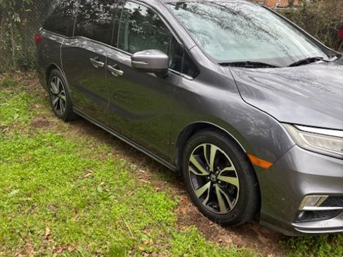 Used 2018 Honda Odyssey Elite image 1