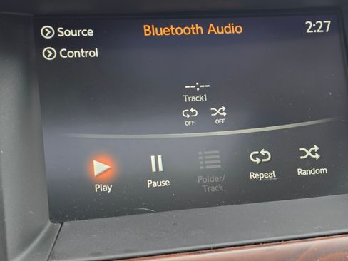 Used 2020 Nissan Pathfinder Platinum image 11