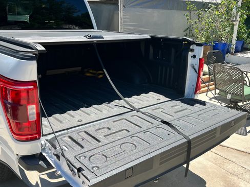 Used 2021 Ford F150 XLT AWD/4WD image 5