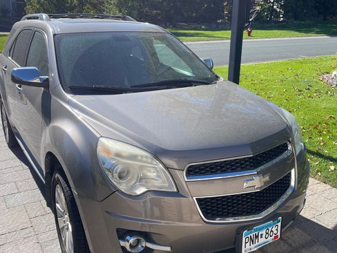 Used 2011 Chevrolet Equinox LTZ image 1