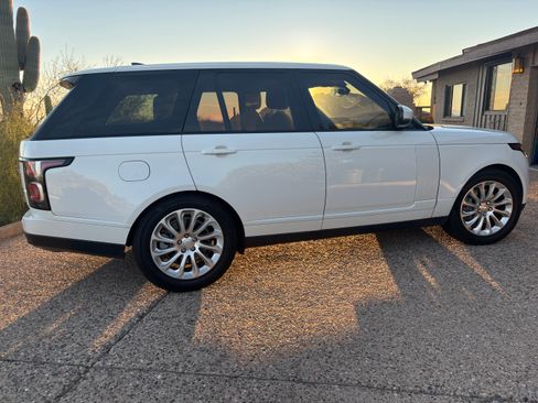 Used 2021 Land Rover Range Rover image 4