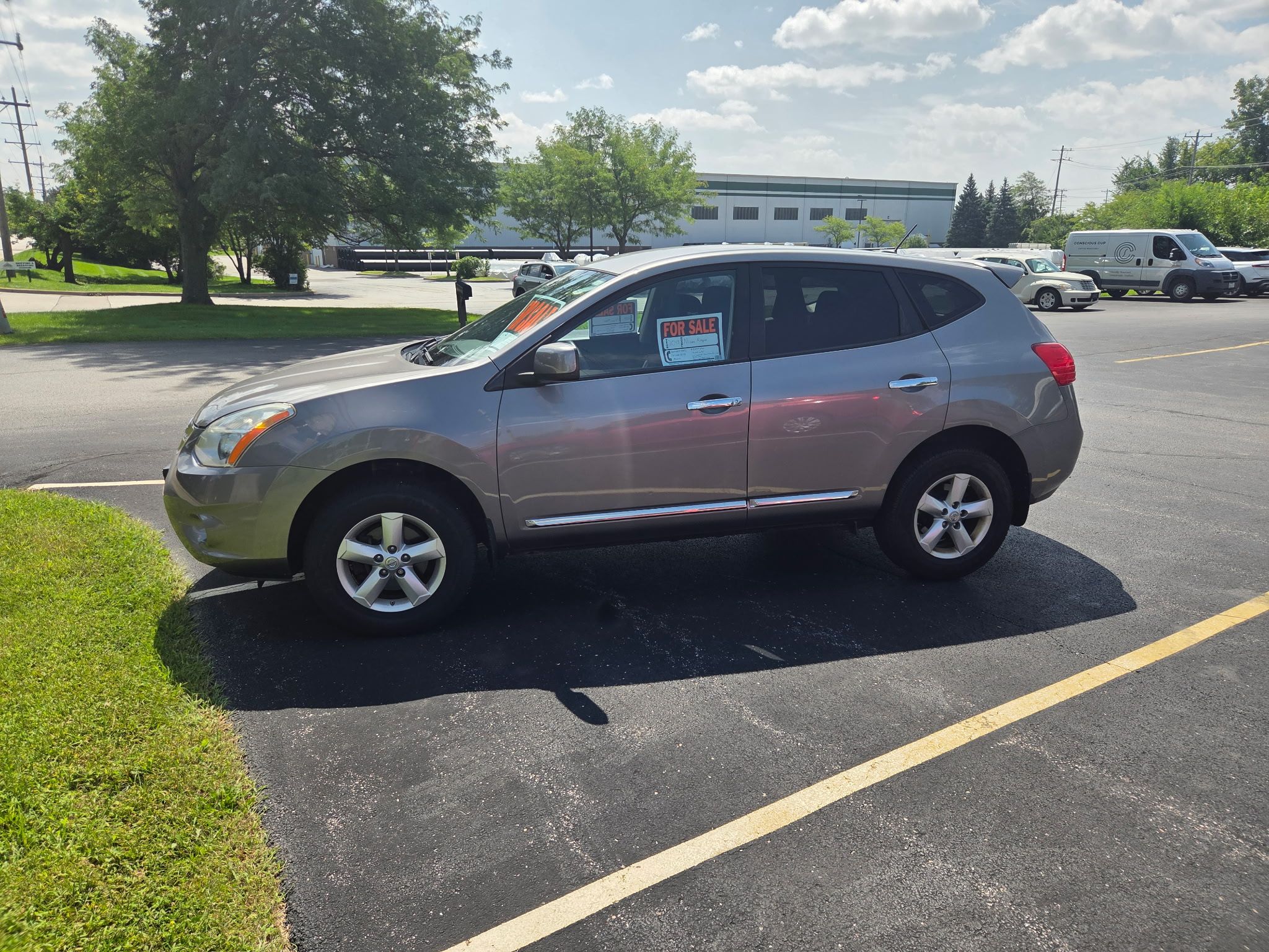 Used 2013 Nissan Rogue S w/ Special Edition Pkg AWD/4WD image 4