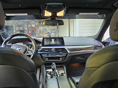 Used 2018 BMW 540i image 16