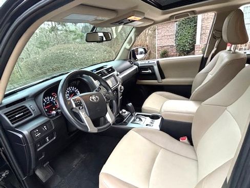 Used 2019 Toyota 4Runner SR5 Premium w/ Wilderness Package image 8