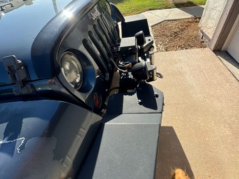 Used 2008 Jeep Wrangler Sahara w/ Dual Top Group image 10