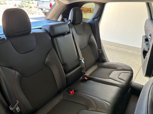 Used 2021 Jeep Cherokee Trailhawk w/ Sun, Sound & Nav Group image 12