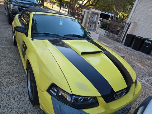 Used 2001 Ford Mustang GT Premium image 9