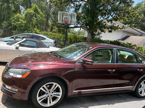Used 2014 Volkswagen Passat 1.8T SEL Premium FWD image 4