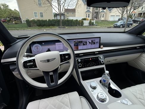 Used 2025 Genesis GV80 3.5T Prestige AWD/4WD image 16
