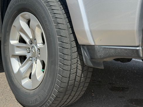 Used 2019 RAM 1500 Laramie w/ Off Road Group image 6