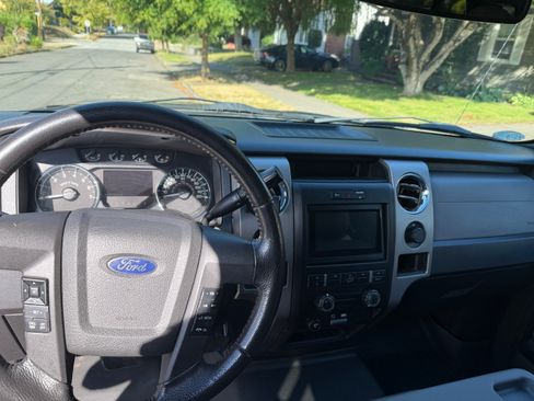 Used 2011 Ford F150 XLT w/ XLT Convenience Pkg AWD/4WD image 9