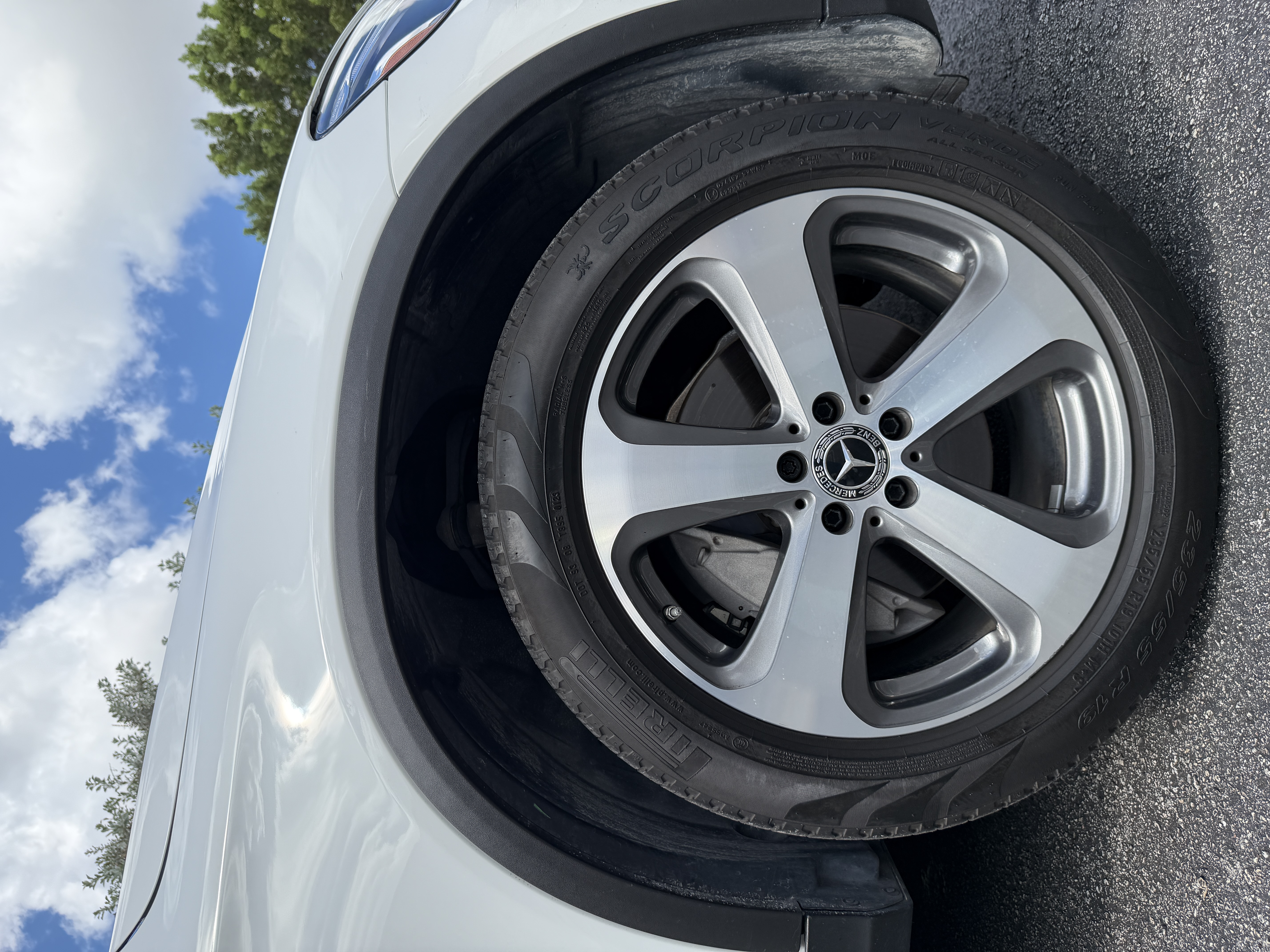 Used 2019 Mercedes-Benz GLC 300 4MATIC Coupe image 13