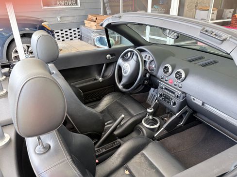 Used 2002 Audi TT 1.8T FWD image 10