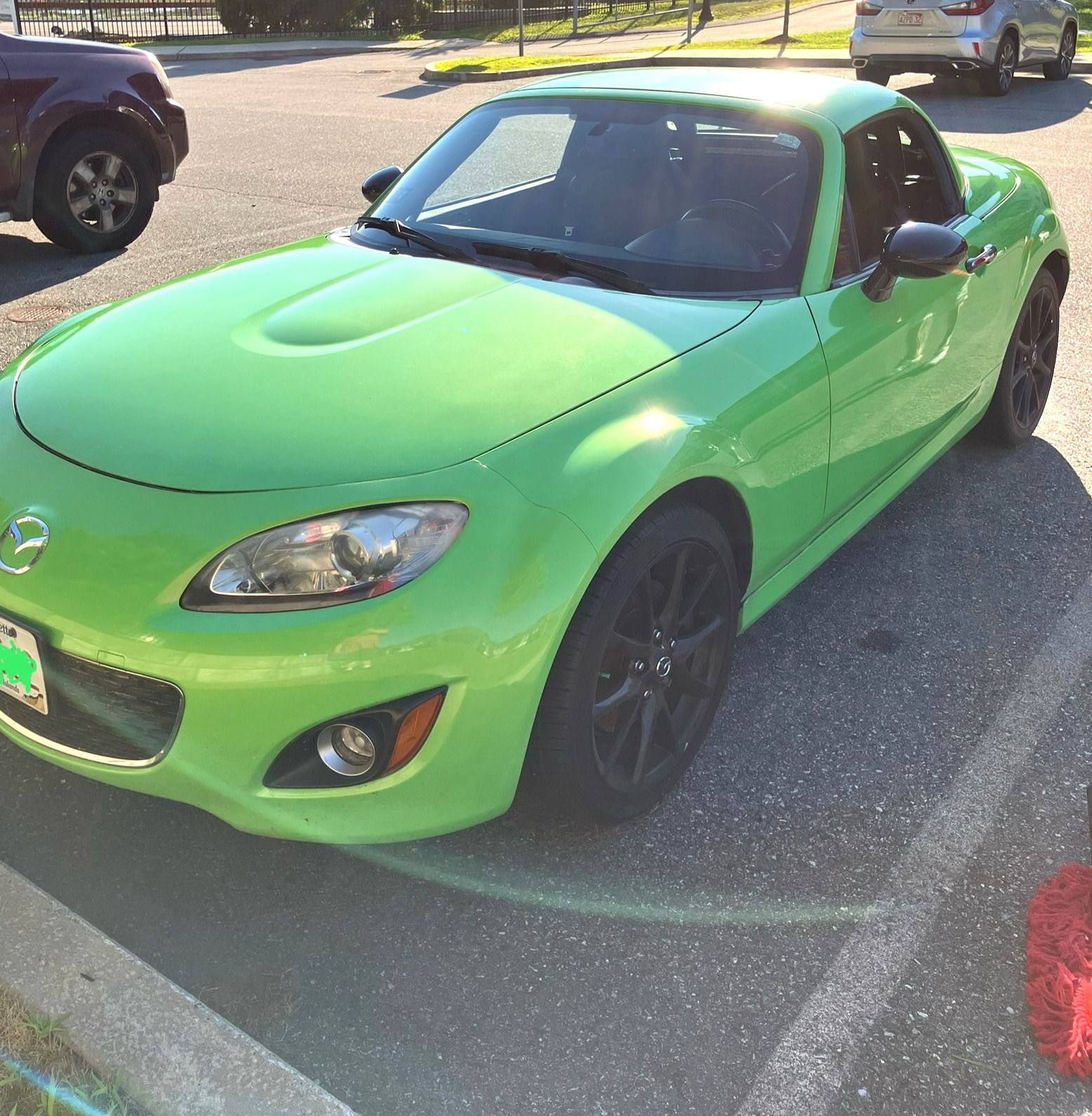 Used 2010 MAZDA MX-5 Miata Grand Touring w/ Premium Pkg RWD image 2