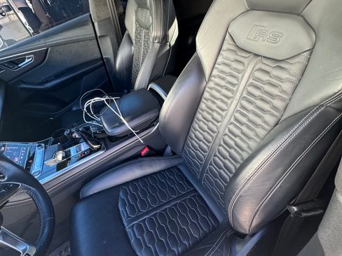 Used 2021 Audi RS Q8 w/ Carbon Optic Package image 10