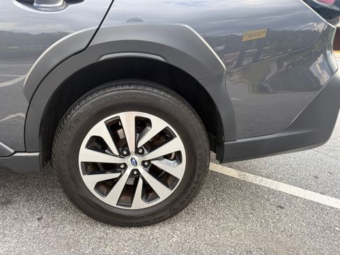Used 2023 Subaru Outback Premium AWD/4WD image 11