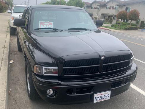 Used 1999 Dodge Ram 1500 Truck 2WD Quad Cab image 2