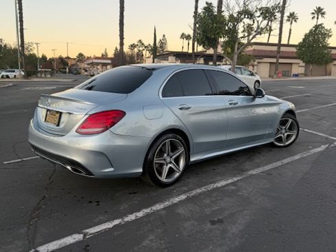 Used 2017 Mercedes-Benz C 300 4MATIC Sedan image 5