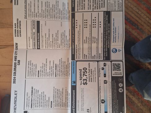 Used 2024 Chevrolet Colorado Z71 w/ LPO, Dark Essentials Package image 4