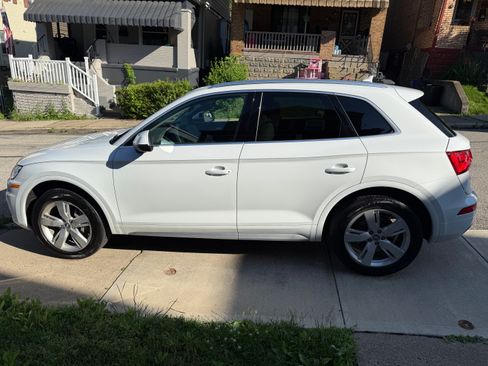 Used 2019 Audi Q5 2.0T Premium Plus w/ Premium Plus Package AWD/4WD image 21