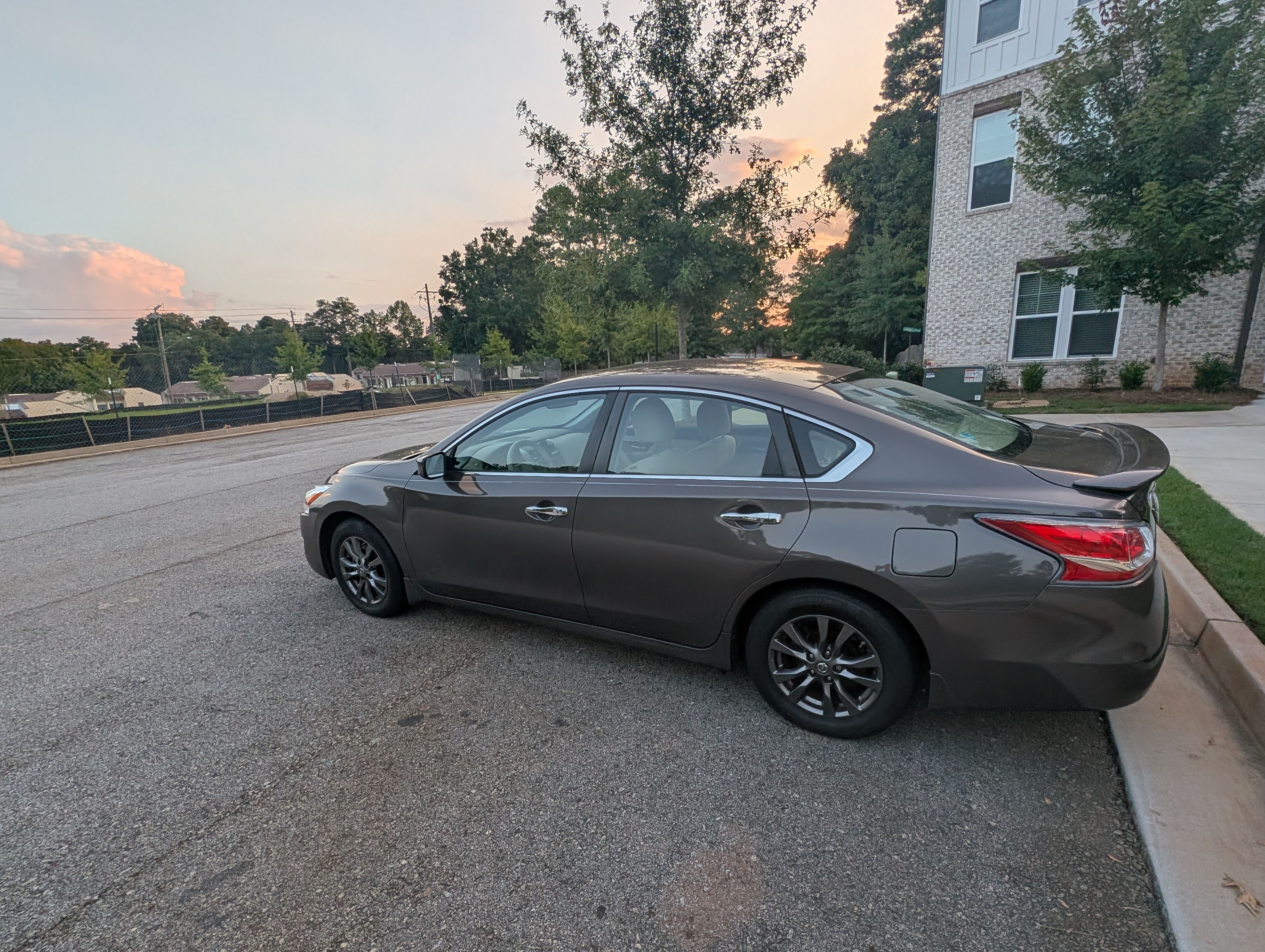 Used 2015 Nissan Altima 2.5 S w/ Sport Value Package FWD image 13