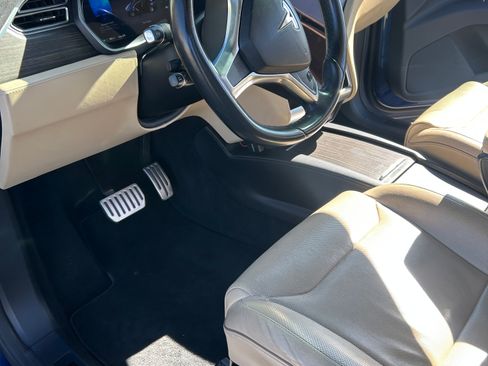 Used 2016 Tesla Model X 90D image 11