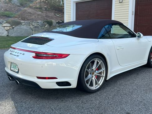Used 2017 Porsche 911 Carrera 4S image 8