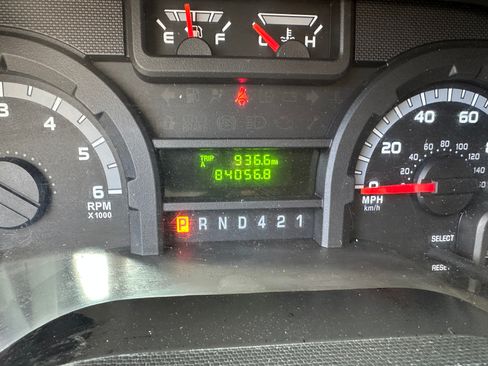 Used 2018 Ford E-350 and Econoline 350 Super Duty image 14