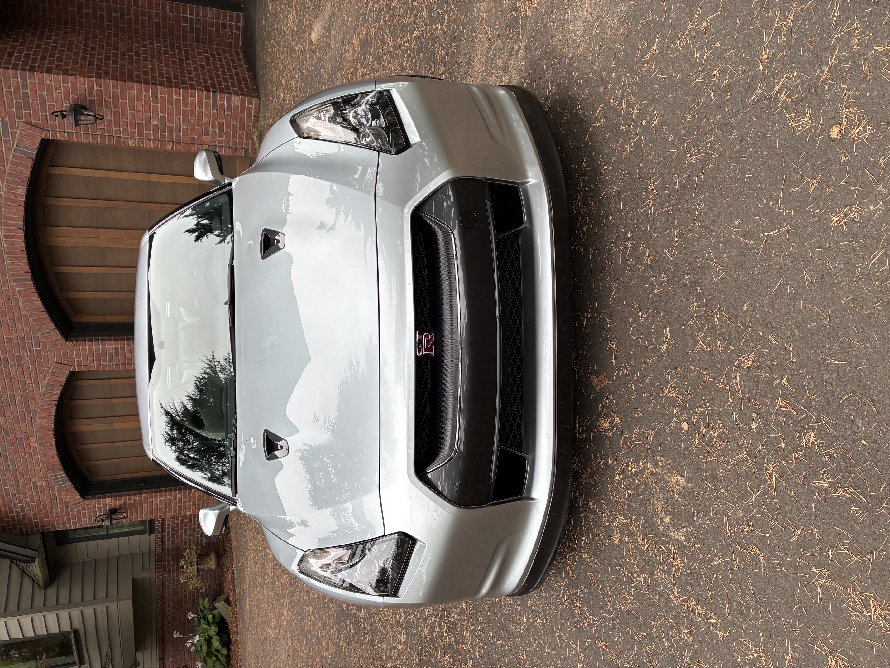 Used 2010 Nissan GT-R Premium AWD/4WD image 1