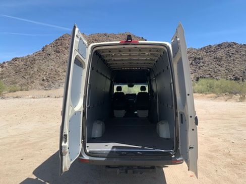 Used 2023 Mercedes-Benz Sprinter 2500 image 12