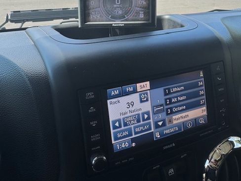 Used 2014 Jeep Wrangler Unlimited Rubicon w/ Connectivity Group image 18