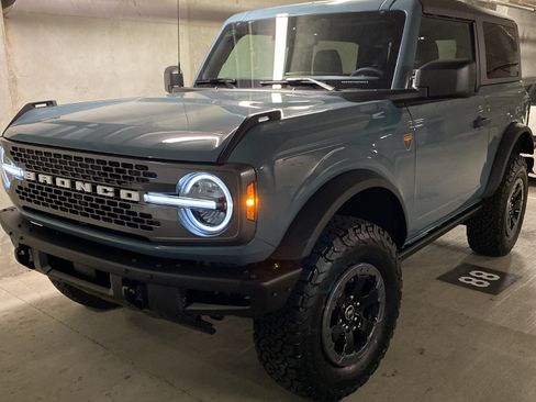 Used 2022 Ford Bronco Badlands image 5