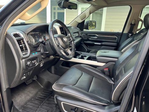 Used 2019 RAM 1500 Laramie image 9