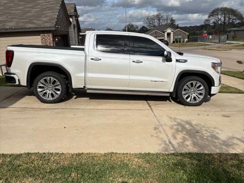 Used 2021 GMC Sierra 1500 Denali w/ Denali Ultimate Package image 8
