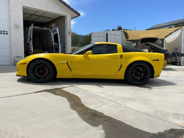 Used 2007 Chevrolet Corvette Z06 w/ Preferred Equipment Group RWD image 2