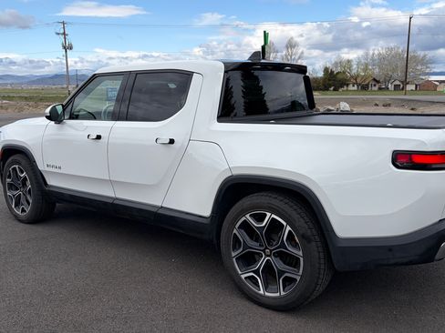 Used 2024 Rivian R1T Adventure AWD/4WD image 2
