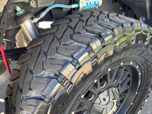 Used 2019 Toyota Tundra Platinum image 24