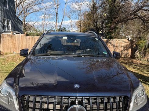 Used 2015 Mercedes-Benz GL 550 4MATIC w/ Driver Assistance Package image 1