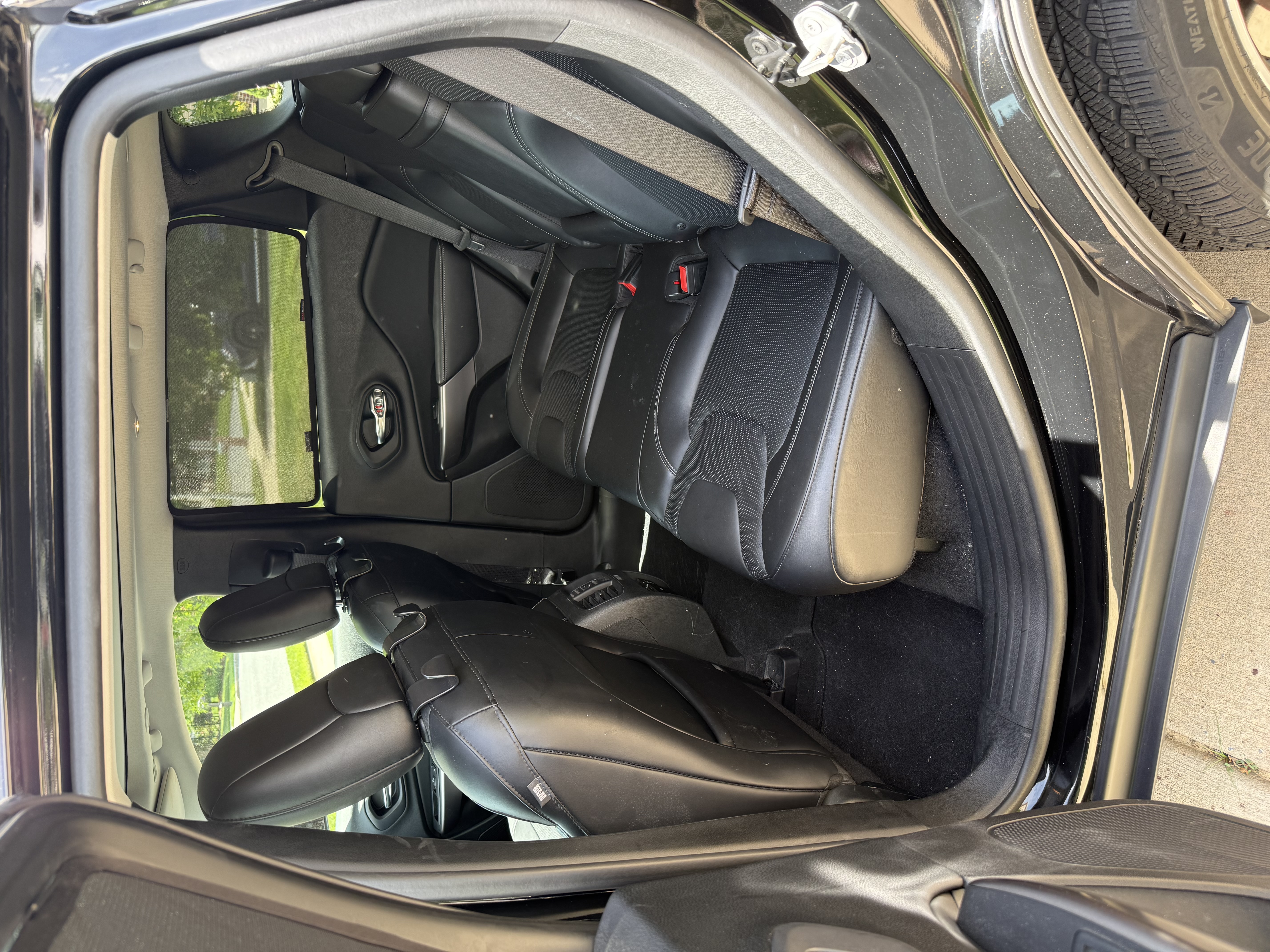Used 2019 Jeep Cherokee Limited AWD/4WD image 11