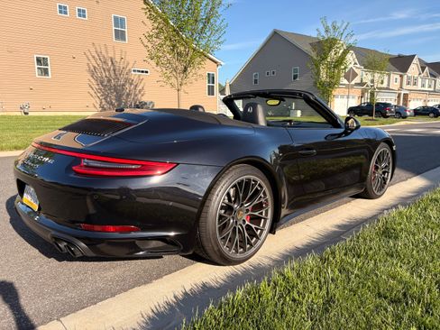 Used 2017 Porsche 911 Carrera 4S AWD/4WD image 8