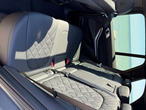 Used 2024 BMW X5 xDrive40i w/ Premium Package image 5