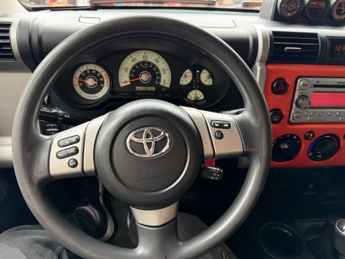 Used 2013 Toyota FJ Cruiser 4WD w/ Convenience Pkg image 25