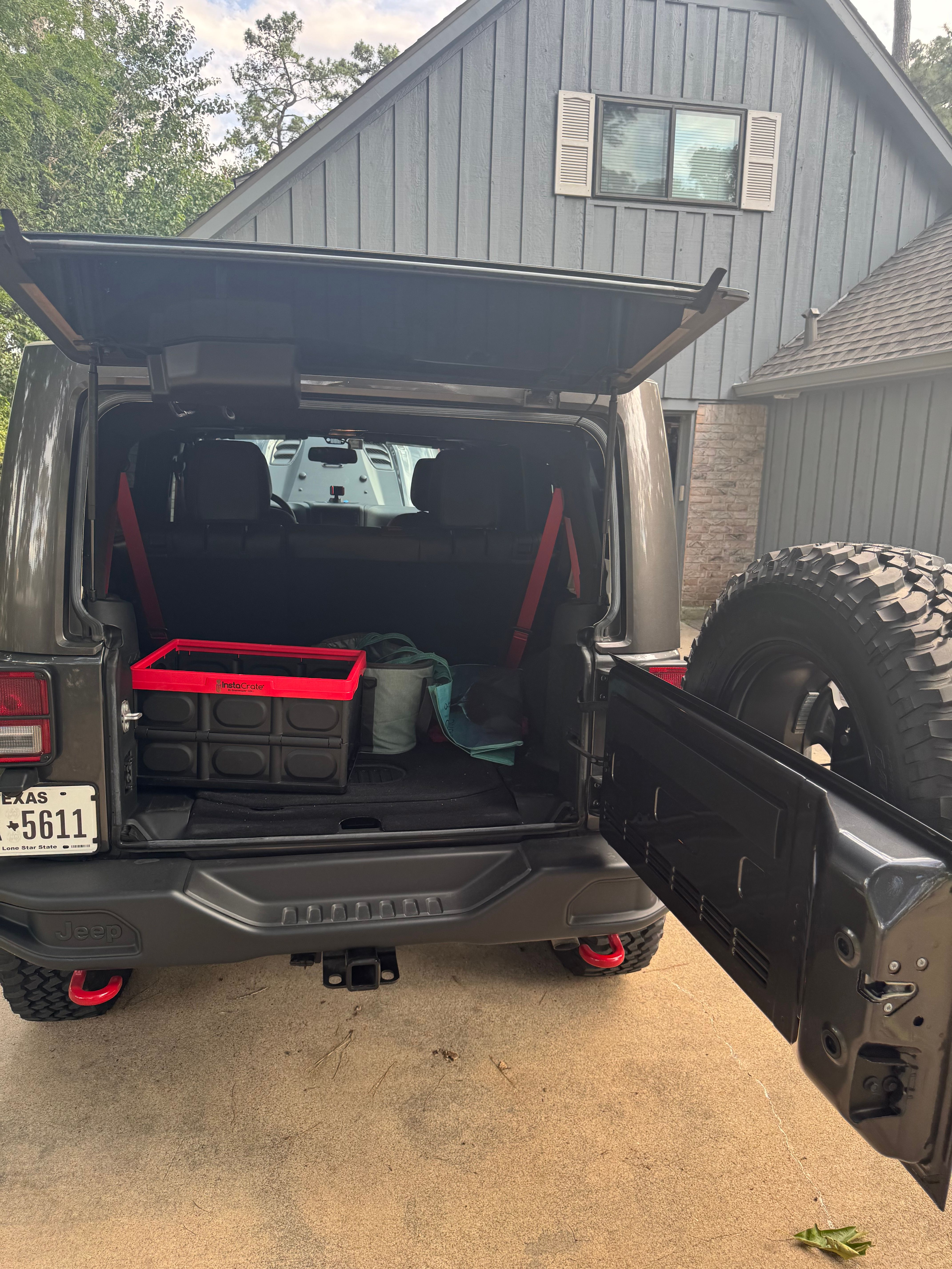 Used 2017 Jeep Wrangler Unlimited Rubicon AWD/4WD image 16
